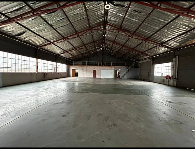 600M² WAREHOUSE TO LET IN WYNBERG